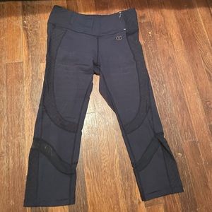 Calia by Carrie Underwood Navy Capri Leggings